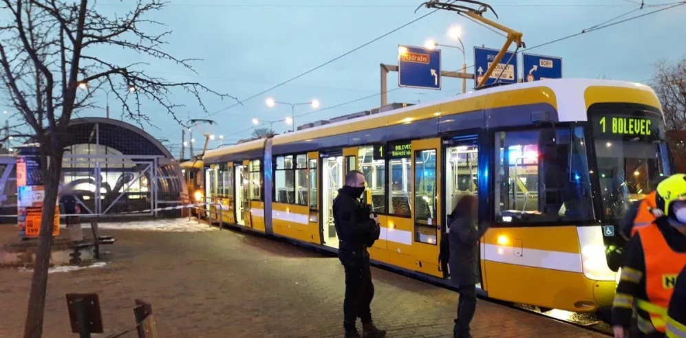 archivní foto z lednové nehody, kdy srážku s tramvají nepřežil devětačtyřicetiletý muž