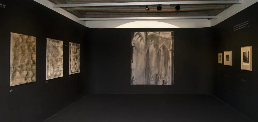 Západočeská galerie vystavuje fotografie J. Sudka a malby J. Špaňhela s tématem chrámu sv. Víta