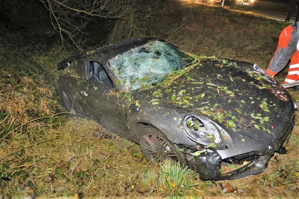 Tenhle pohled bolí každého milovníka sportovních vozů