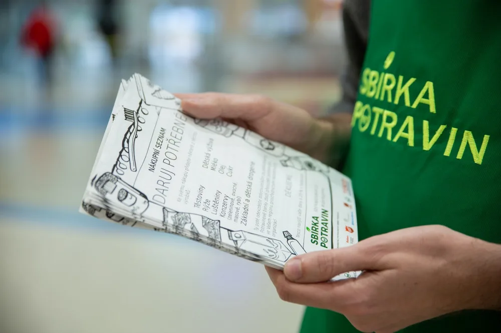 Poslední dodávky jsme dostali před půl rokem, potravinovým bankám se ztenčují zásoby
