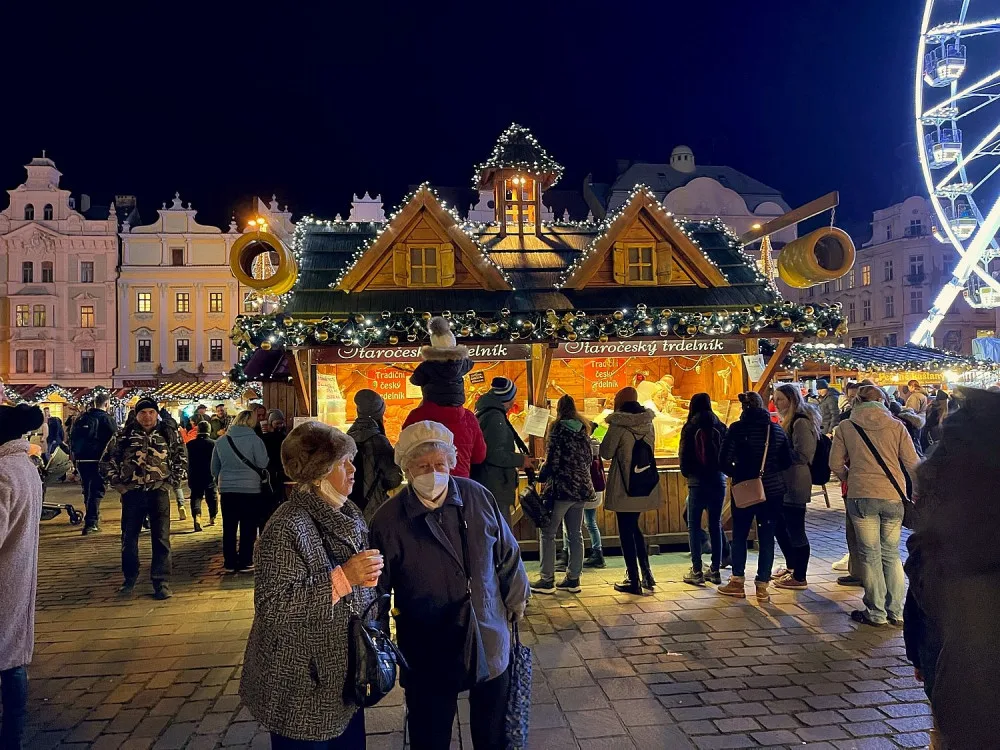 Adventní trhy na plzeňském náměstí Republiky jsou už minulostí