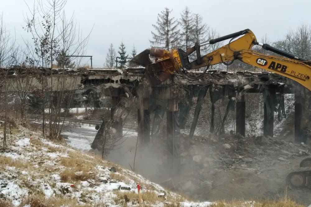 Demolice mostu v Chotíkově, foto: Markéta Čekanová