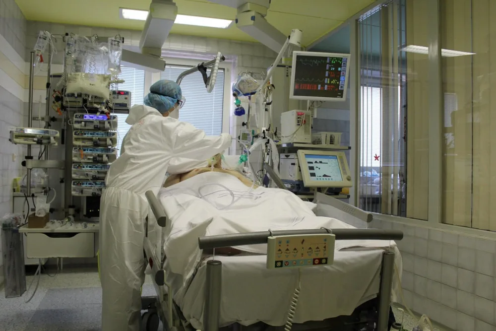 Koronavirus oslabuje, situace v Plzeňském kraji je přesto horší než před rokem