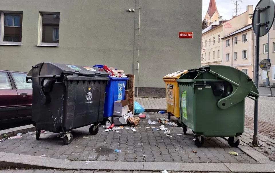 Tento nepořádek jsme naznamenali 23. prosince
