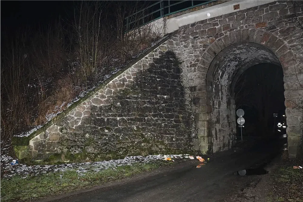 Nákup byl vysypaný i pod viaduktem