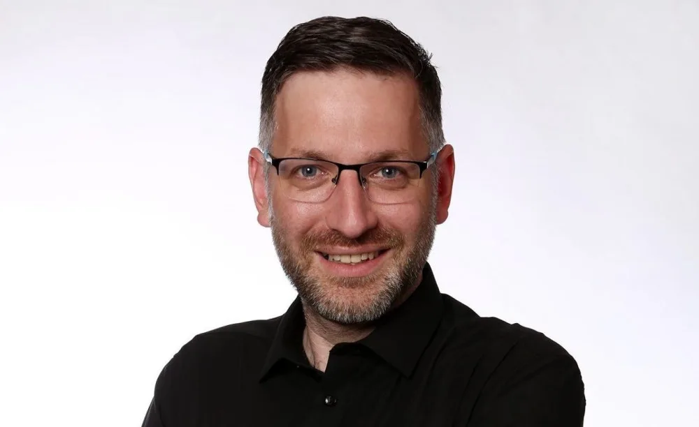 Padla devítičlenná Rada Plzeňského kraje na návrh opozičního ANO, novým hejtmanem je Pirát Rudolf Špoták