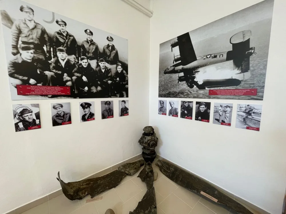 Posádka sestřeleného amerického bombardéru