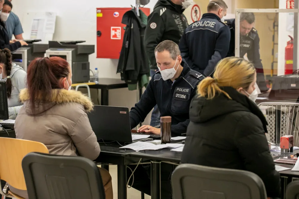 Plzeňským centrem pomoci Ukrajině už prošlo 7 500 uprchlíků, ubytovací kapacity rychle docházejí