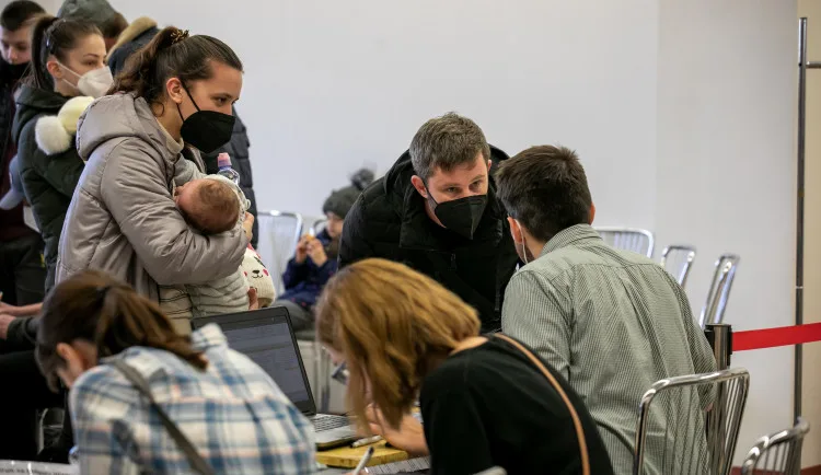 Registrace ukrajinských uprchlíků v Krajském asistenčním centru pomoci Ukrajině v Plzni (KACPU)