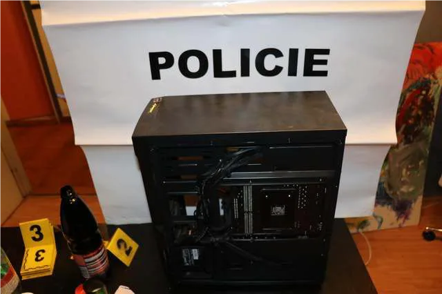 FBI pomáhala policii objasnit případ českého pachatele, vyhrožoval odpálením bomb v zahraničí