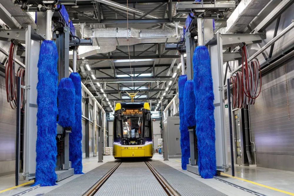 Plzeňské tramvaje už využívají největší objekt modernizované vozovny za 1,7 miliardy korun