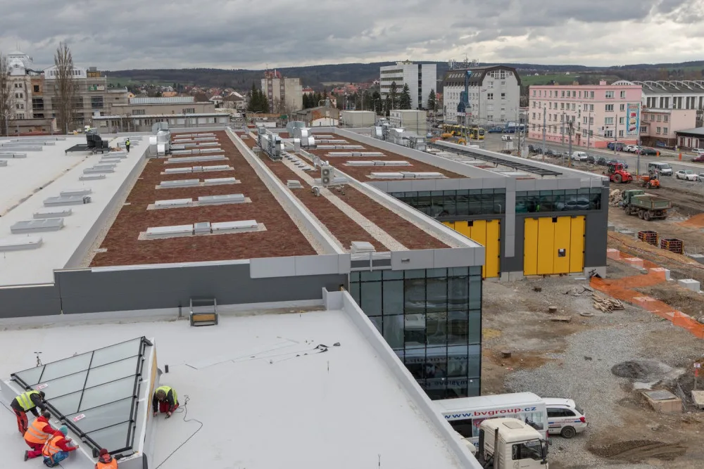 Zde vzniká největší zelená střecha v ČR