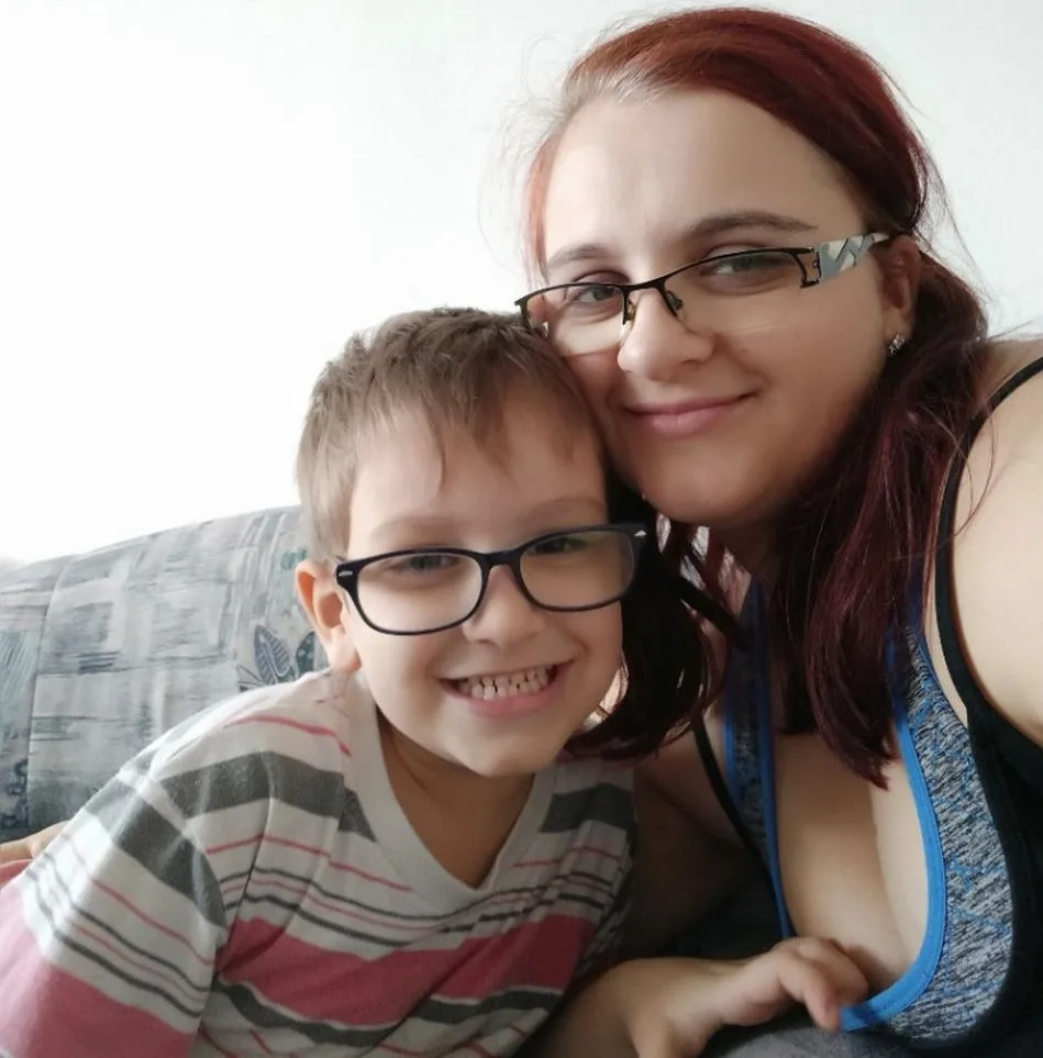 Sedmiletý Martínek dosud nemluví a je na plenách. Rodiče se přesto nevzdávají a chtějí podstoupit léčbu