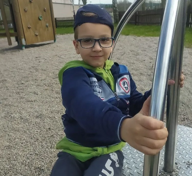 Sedmiletý Martínek dosud nemluví a je na plenách. Rodiče se přesto nevzdávají a chtějí podstoupit léčbu