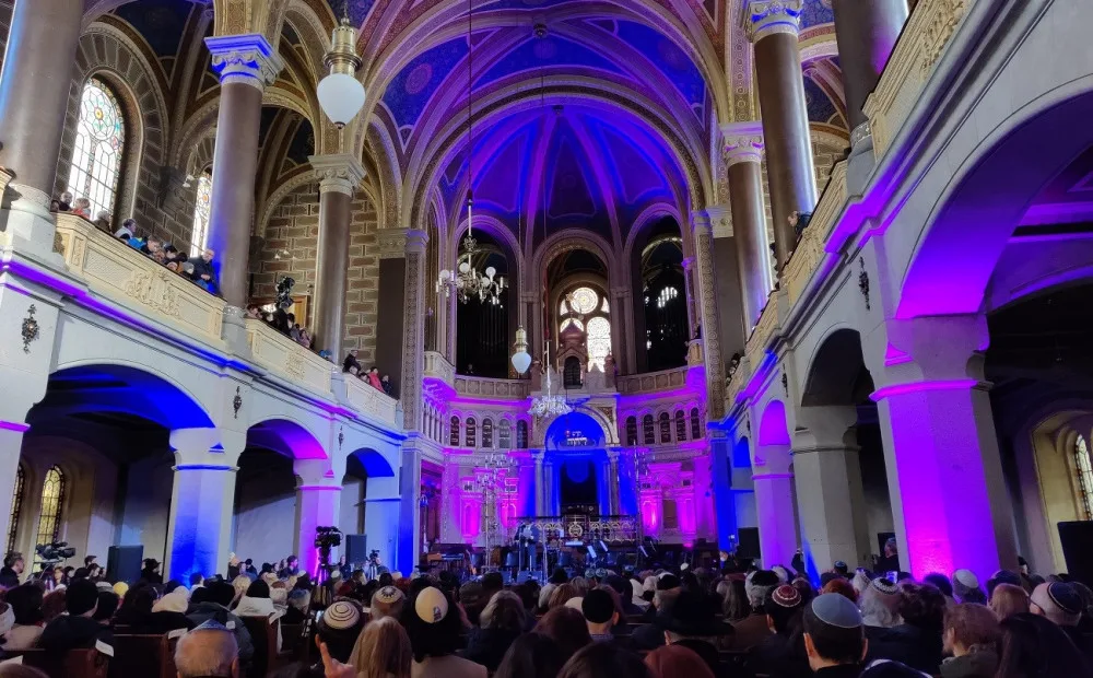 Jedna z největších synagog na světě se po tříleté rekonstrukci opět otevřela veřejnosti