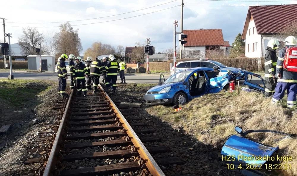 Nedělní nehoda na železničním přejezdu