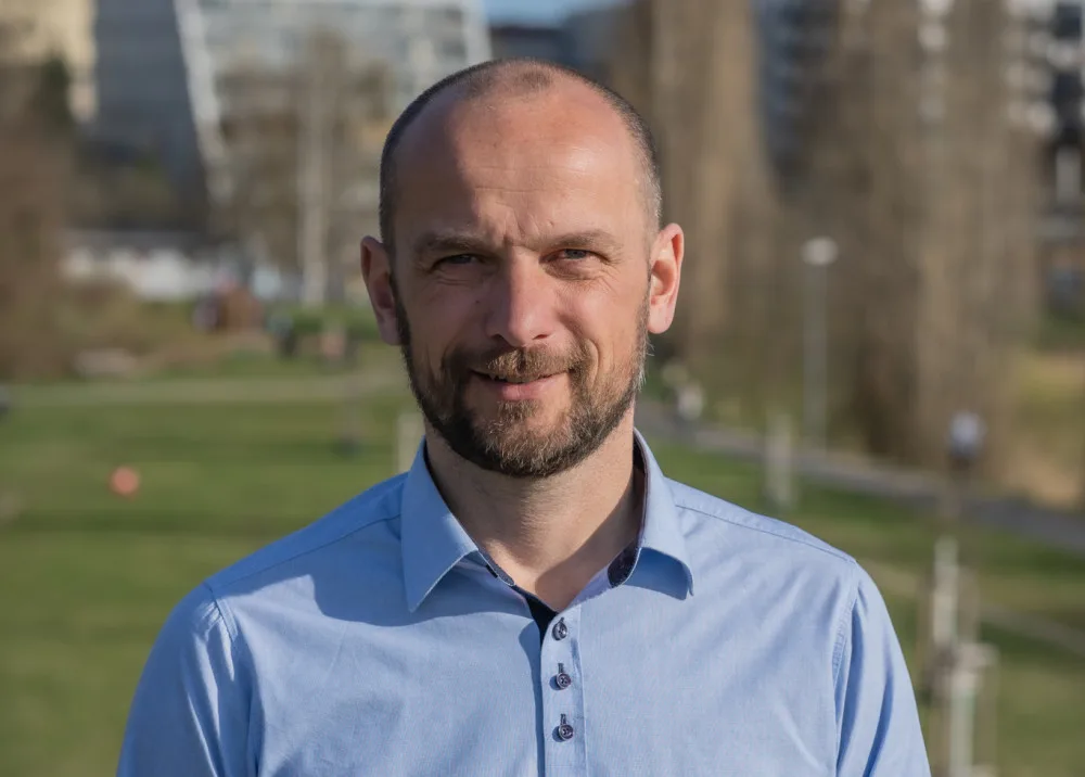 Průvan v tomto prohnilém prostředí mohou udělat jen noví lidé, říká Aleš Tolar, lídr STAN na post primátora Plzně