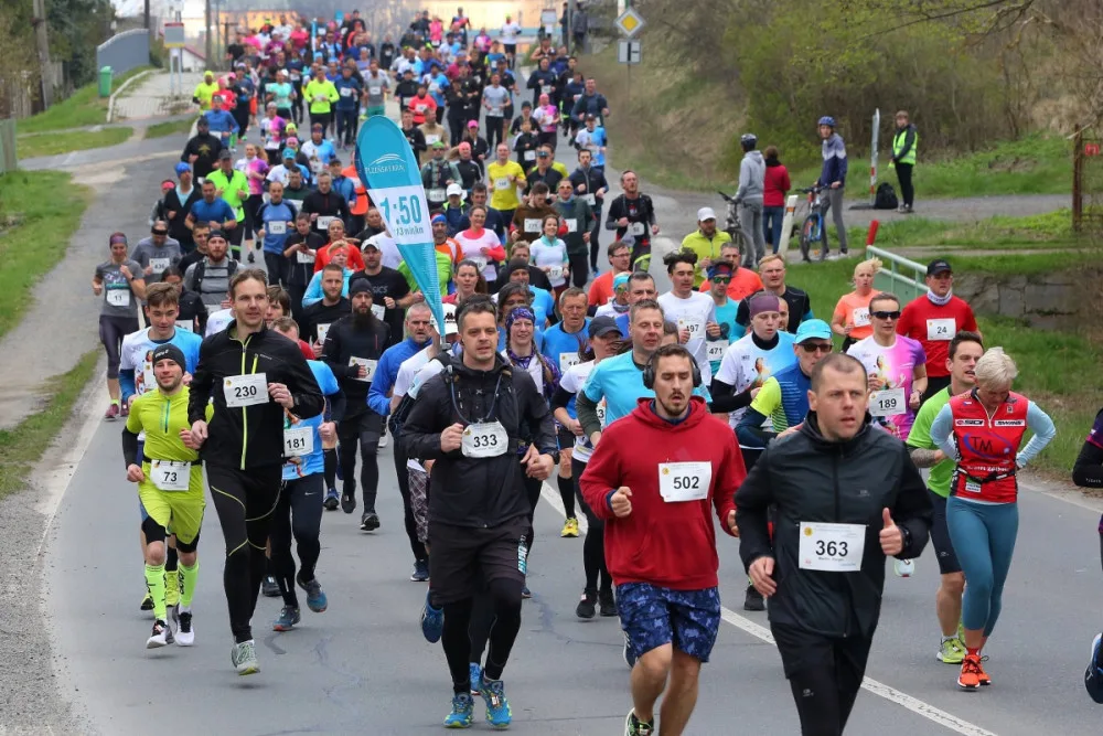 Po dvouleté covidové pauze vyrazili sportovci znovu na trať, půlmaraton přilákal přes tisícovku běžců