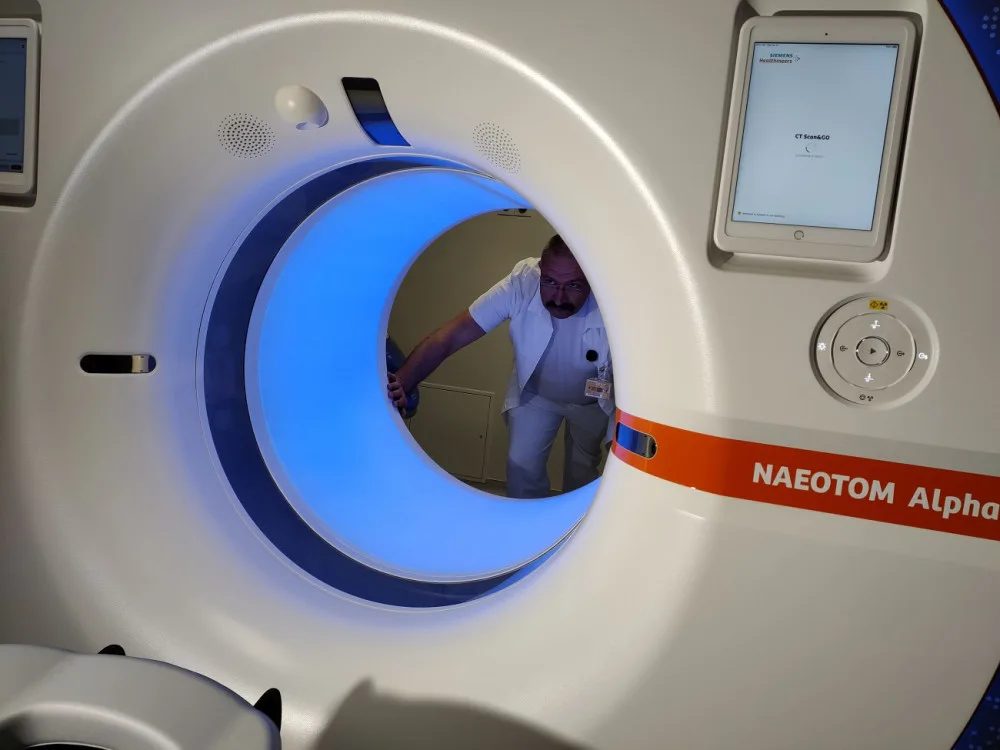 Nové CT snižuje dávku záření a zobrazuje detaily o šířce lidského vlasu, zařízení jako první na světě otestovali v Plzni