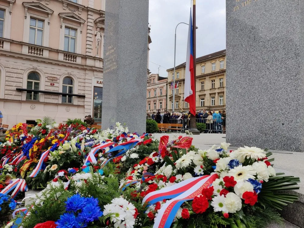 U památníku Díky, Ameriko! vzdali hold osvoboditelům Plzně i obyvatelům válkou zmítané Ukrajiny