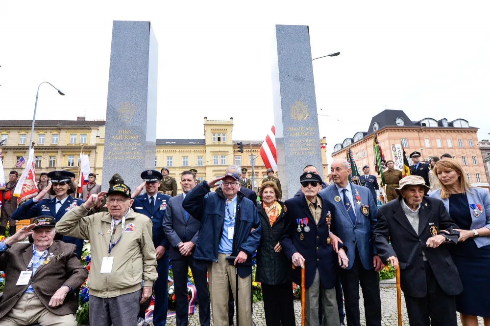 U památníku Díky, Ameriko! vzdali hold osvoboditelům Plzně i obyvatelům válkou zmítané Ukrajiny, foto: Martin Pecuch