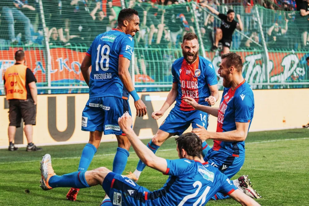 Viktoriáni mají šestý ligový titul díky výhře 2:0 nad Hradcem, Plzeň čekají bouřlivé oslavy