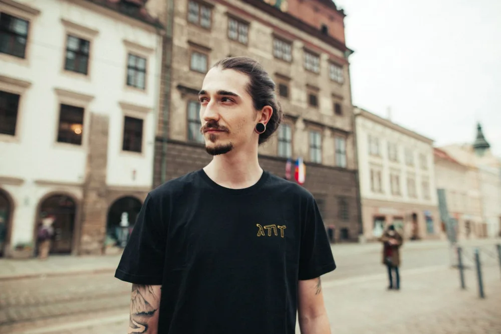 Obdivované i zatracované zlaté kašny se dostaly v originální kolekci do nabídky dárků a suvenýrů z Plzně