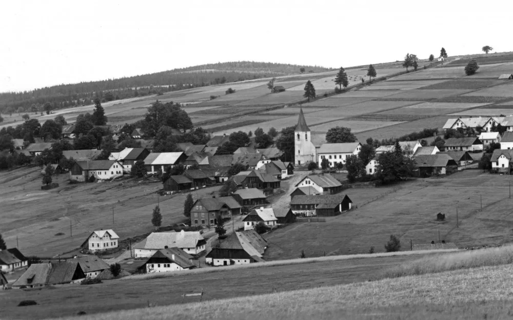 Z velkíé a bohaté obce Zhůří nezbylo vůbec nic