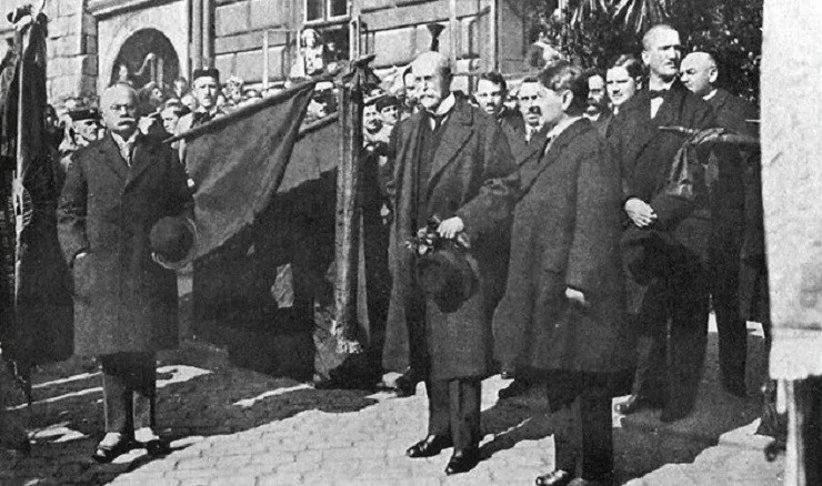 Do Plzně zavítal T.G. Masaryk také v roce 1921, reprofoto z knihy Plzeňané I. od vydavatelství Starý most