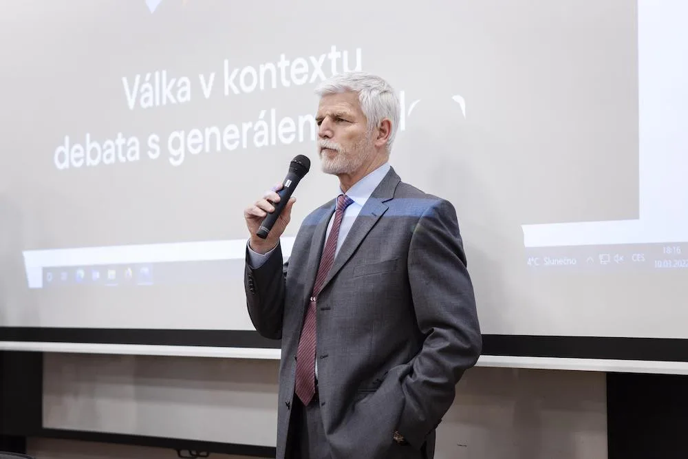 Nesdílím názorovou ani hodnotovou orientaci s Babišem, populismus je problémem současné doby, říká Petr Pavel