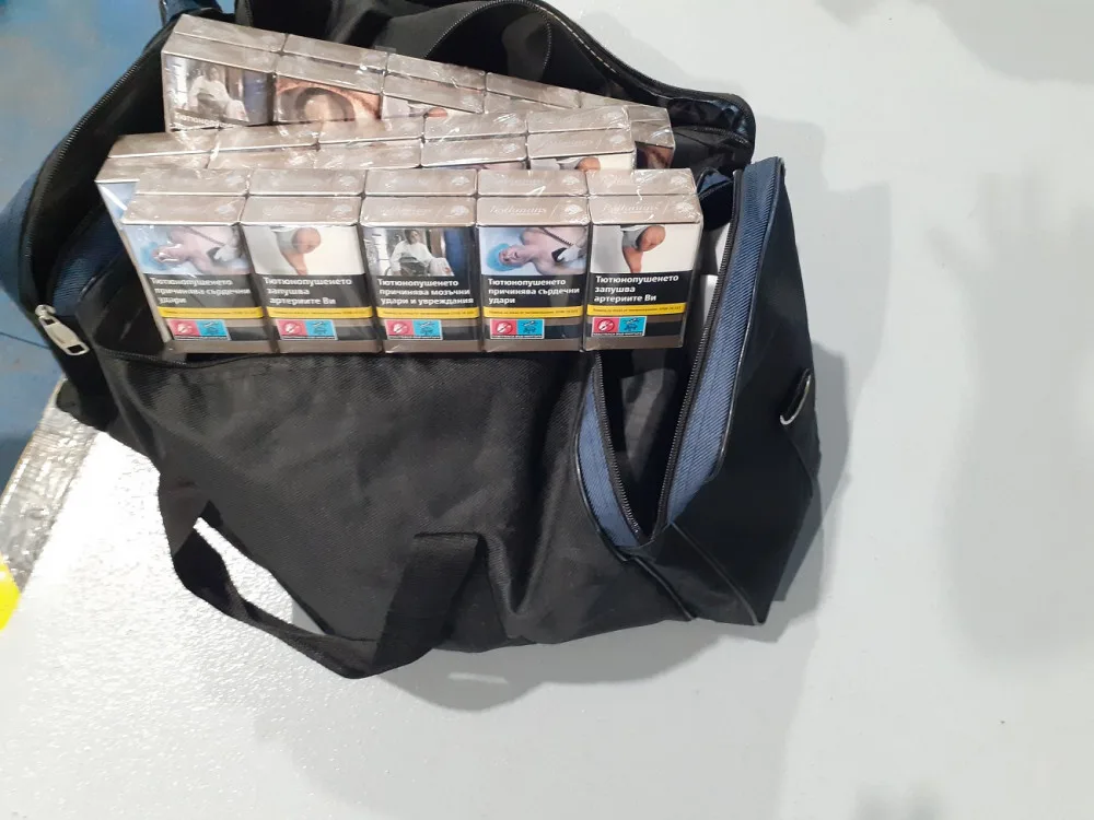 Policejní fena Ebby vyčenichala v rumunské dodávce přes 5000 nelegálně přepravovaných cigaret