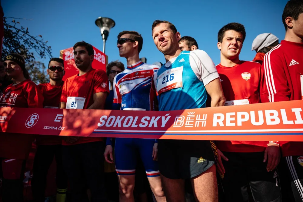Registrace běžců Sokolského běhu republiky 2022 budiž spuštěny. Tak Nazdar na startu 28. října!