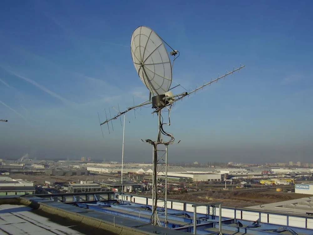 Antény pozemní stanice PilsenCUBE pro komunikaci se satelity VZLUSAT-1 a VZLUSAT-2, foto: ZČU