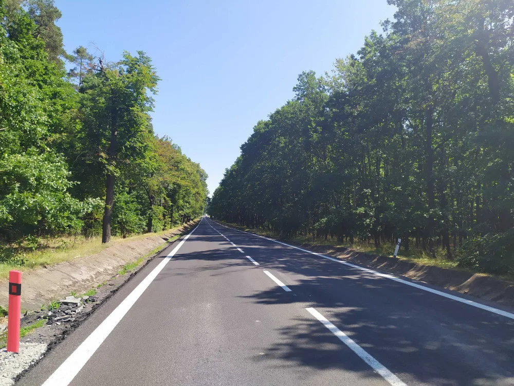 Bez výrazných omezení je už průjezdný opravený úsek silnice I/27 mezi městy Kralovice a Plasy