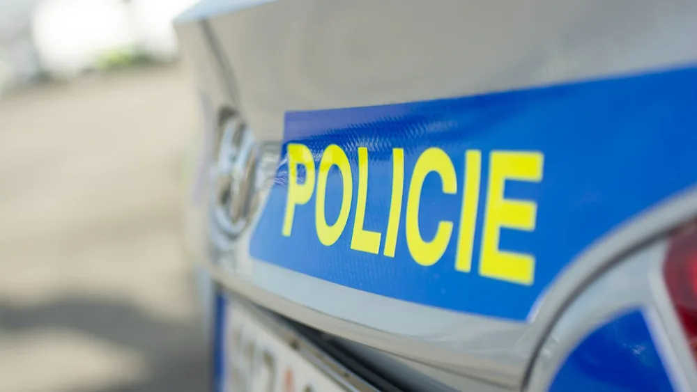 Policie ukončila vyšetřování novoroční tragédie, při níž zahynul muž pod koly nakladače s balíky slámy