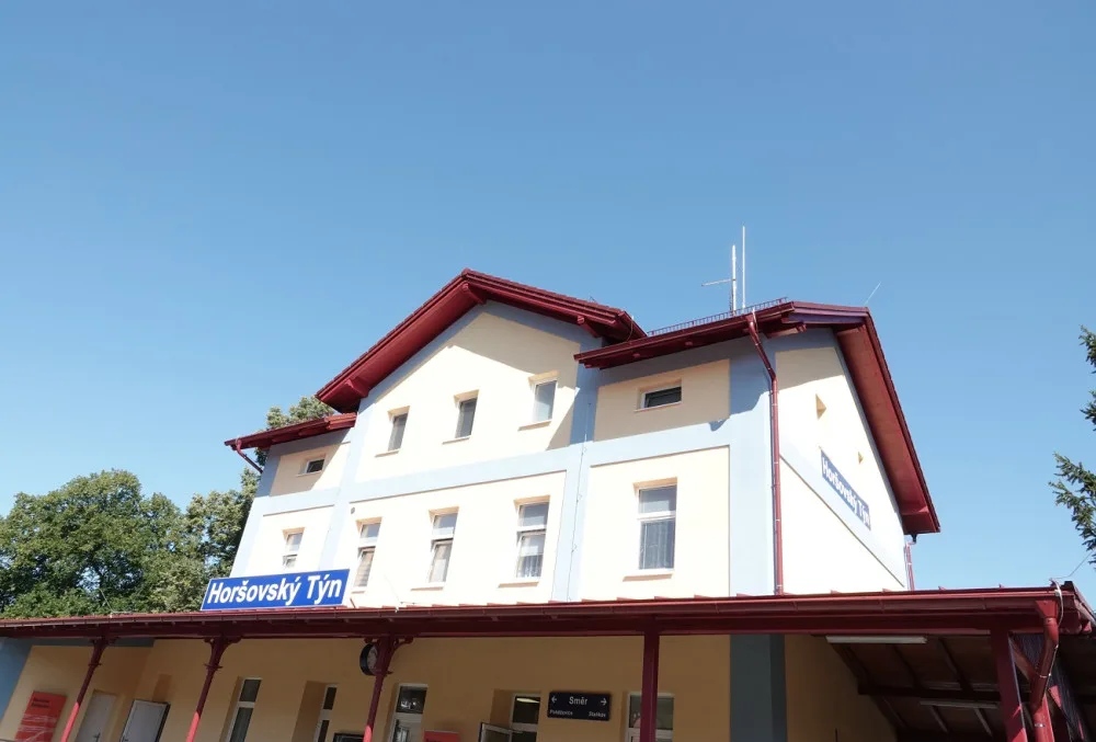 Nádraží v Horšovském Týně se po 130 letech dočkalo první velké opravy