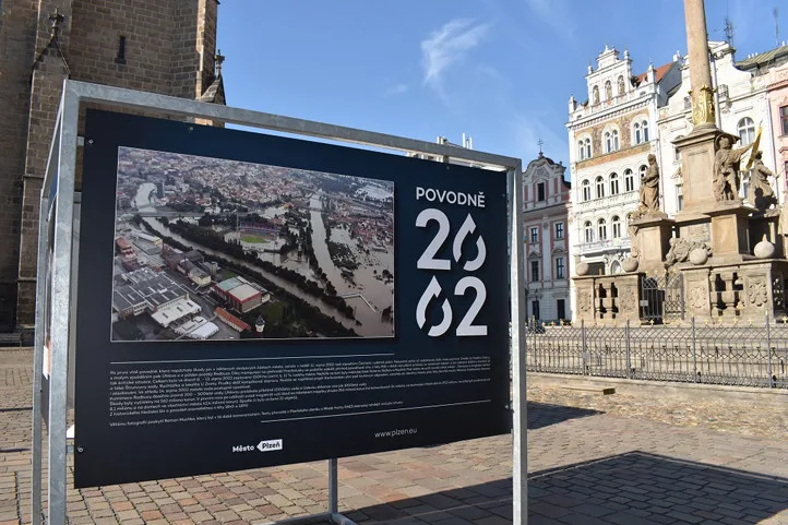 Nejhorší povodně v moderní historii města připomíná výstava na náměstí