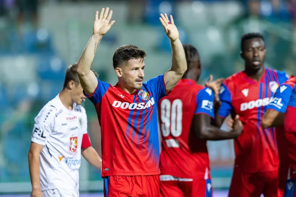 O těsné výhře nad Hradcem rozhodl přesnou trefou Václav Pilař
