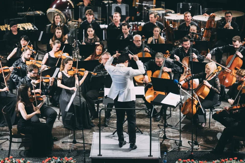 Synagogou se rozezní Carmen!