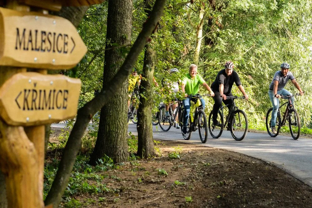 Nová cyklostezka podél Mže z Křimic do Malesic již slouží cyklistům. Měří 1,5 km a stála osm milionů