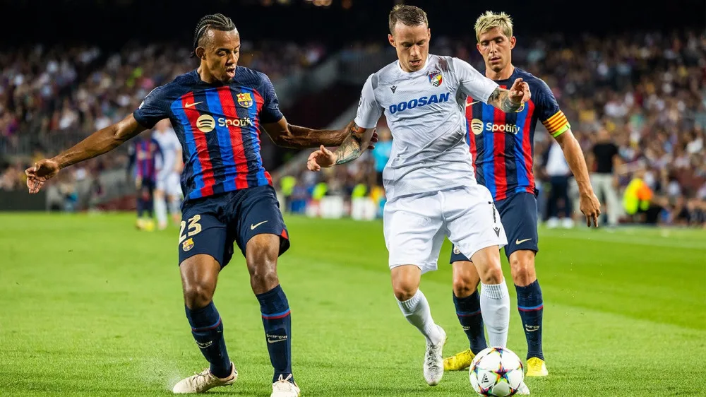 Plzeňané na hvězdnou Barcelonu nestačili a odjíždějí s debaklem 1:5, jedinou branku Západočechů vstřelil Sýkora