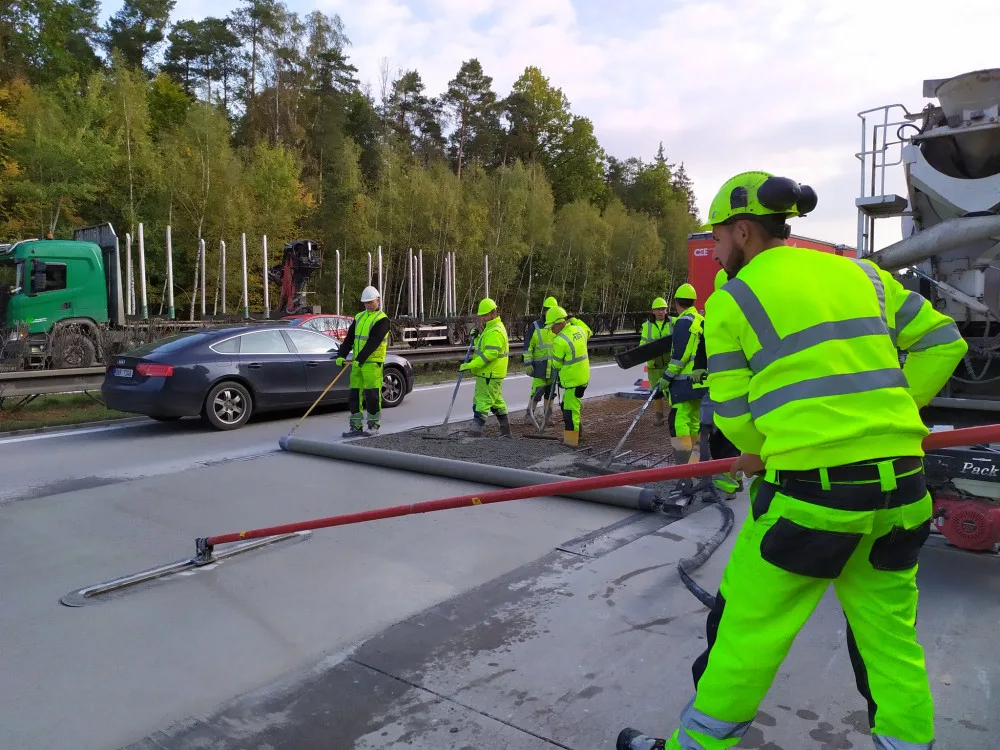 Na dálnici D5 vrcholí oprava povrchu vozovky, vyměňuje se 127 poškozených betonových desek