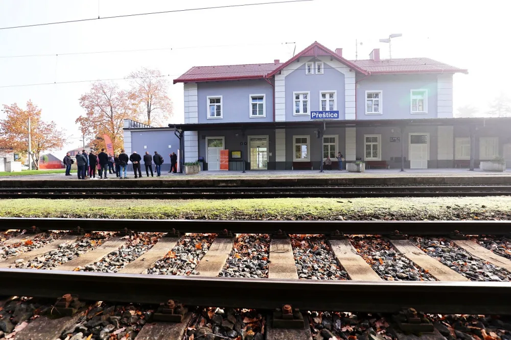 Téměř 150 let stará výpravní budova v Přešticích se dočkala obnovy za 21 milionů