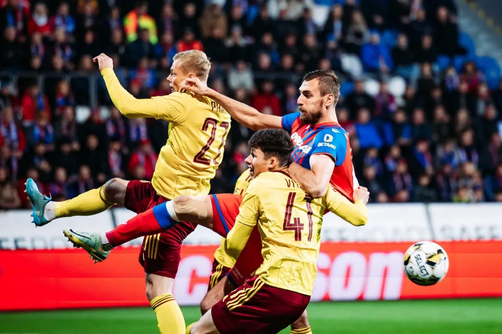 Sparta ve šlágru porazila Plzeň a ukončila její sérii 35 vítězných zápasů v nejvyšší domácí soutěži
