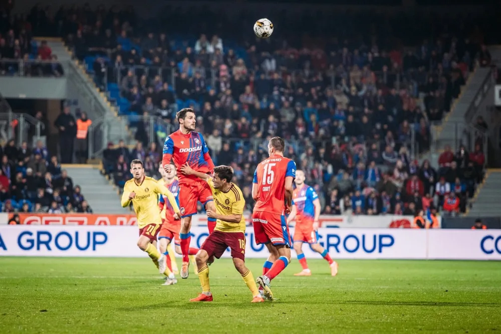 Sparta ve šlágru porazila Plzeň a ukončila její sérii 35 vítězných zápasů v nejvyšší domácí soutěži