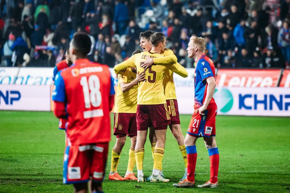 Sparta ve šlágru porazila Plzeň a ukončila její sérii 35 vítězných zápasů v nejvyšší domácí soutěži