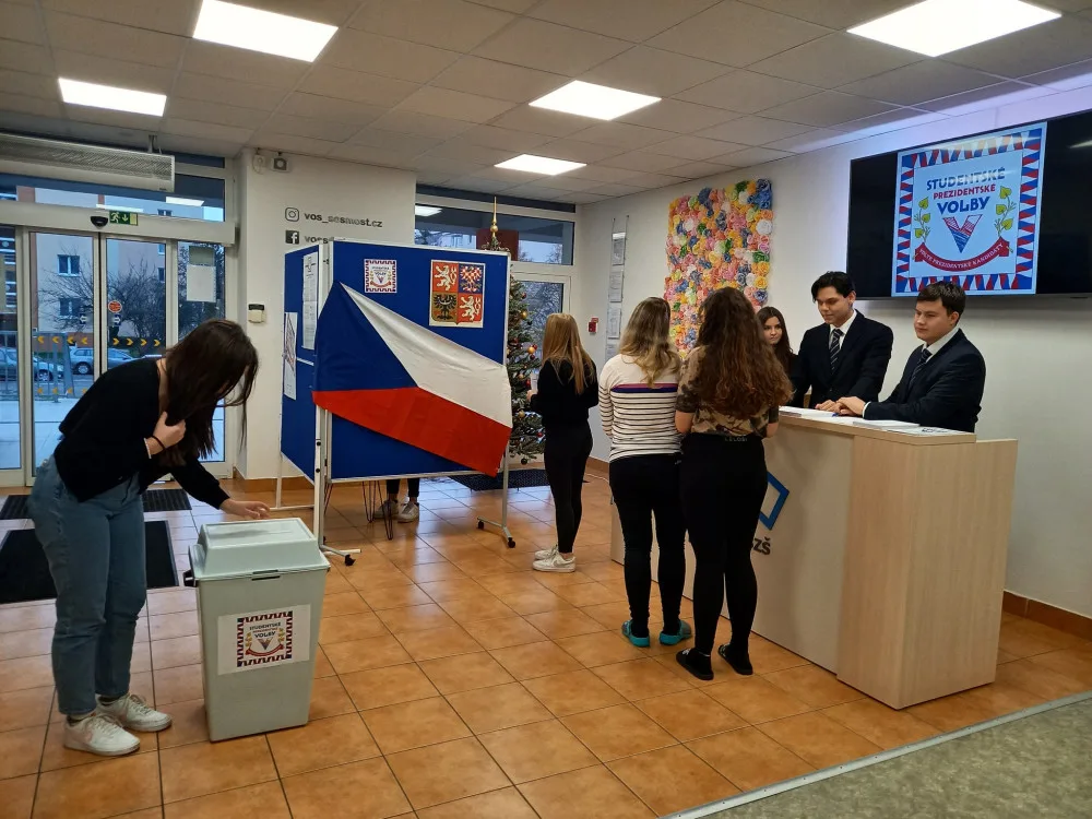 Studentské volby mají jasnou vítězku. Vyhrála Nerudová, prezidentkou by byla už po prvním kole