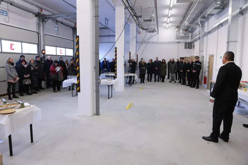 Záchranářům slouží nová základna na Doubravce, díky ní se rychle dostanou k zásahu na D5
