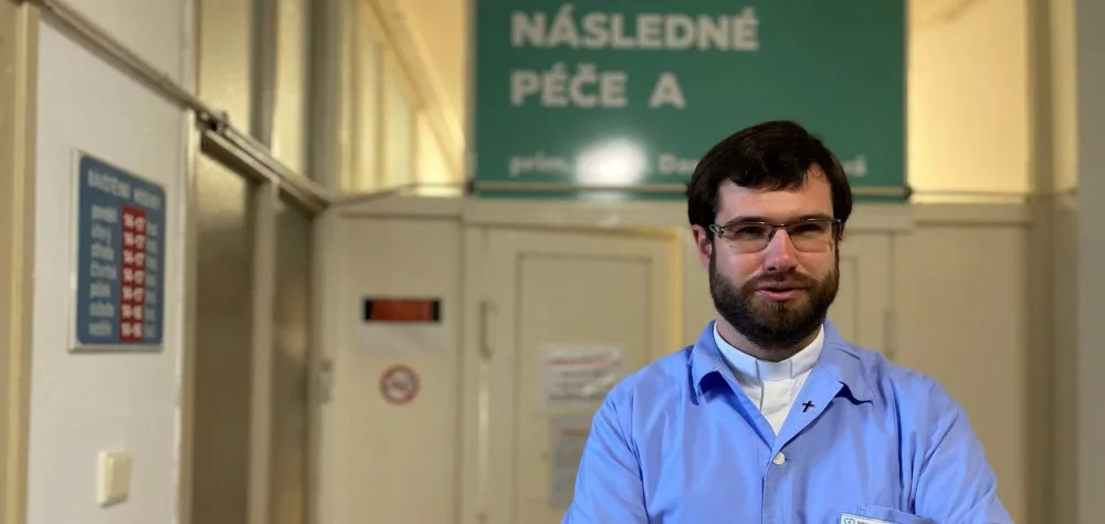 Nechávám na pacientech, o čem chtějí hovořit, říká nemocniční duchovní Tomáš Kadlec. Sejde se s nimi i v době svátků