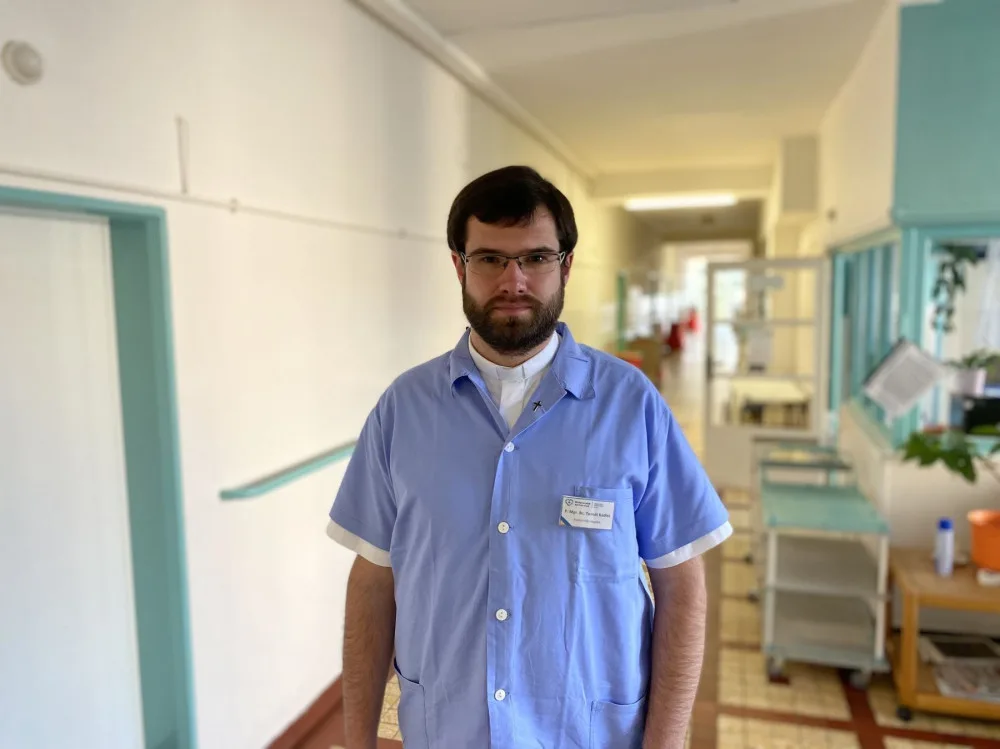 Nechávám na pacientech, o čem chtějí hovořit, říká nemocniční kaplan Tomáš Kadlec. Sejde se s nimi i v době svátků